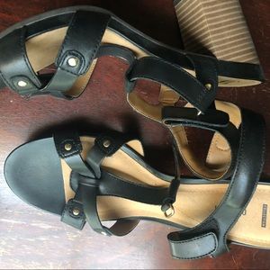 Clarks size 11 high heels